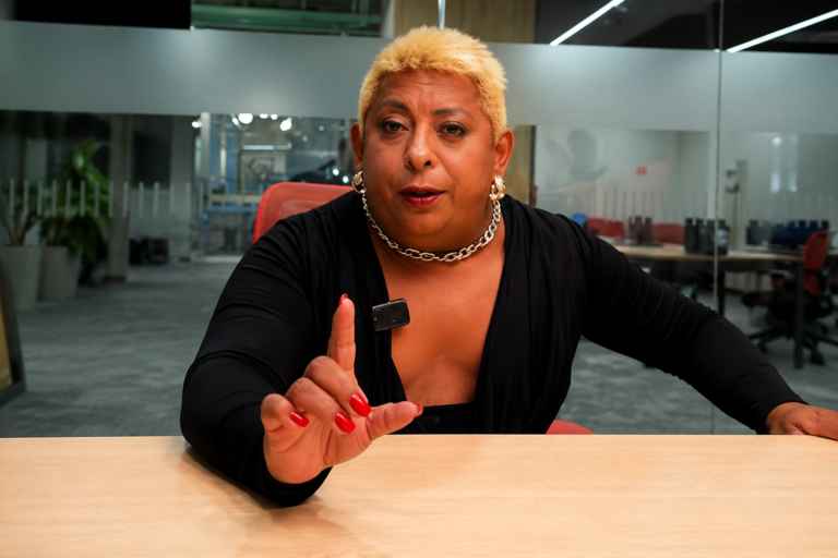 Patixa coroada: o carisma que explode no improviso e o olhar que transforma vidas