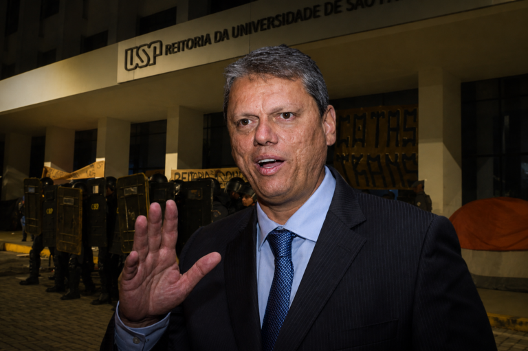 Tarcísio reage à invasão da reitoria da USP